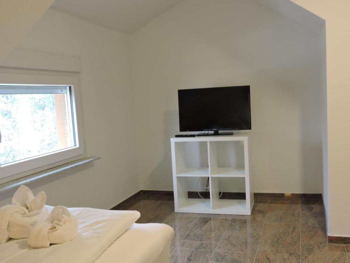 Ferienwohnungen Haus Scheidter 40 Sarrebruck Extérieur photo